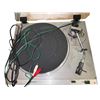 Image 2 : Hitachi HT-324 Turntable