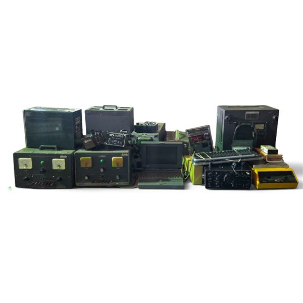 Table Group Apple Macintosh PowerBook 170, Heathkit Power Supplies & Akai Reel-to-Reel Lot