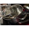 Image 4 : Group of Mixed Small Kitchen Appliances, Lighting Accessories, and Home Decor