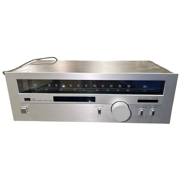 Sansui T-80 Digitally Quartz Locked AM/FM Stereo Tuner