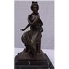 Image 1 : Sitting Girl