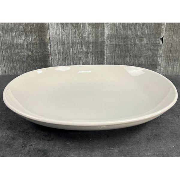 10-5/8" Plain White Deep Oval Plates, Dudson 3PLW427X - Lot of 24 (2 Boxes)