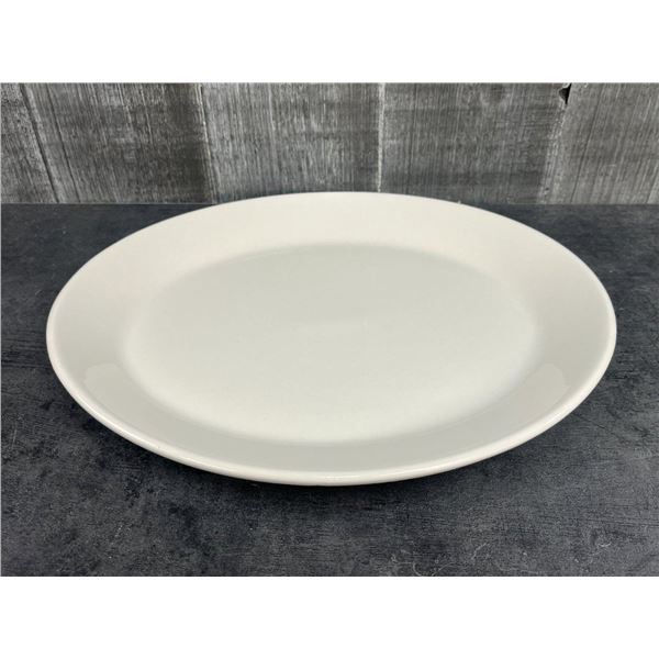 12.5" Plain White Avalon Oval Platters, Dudson 3PLW440A - Lot of 12