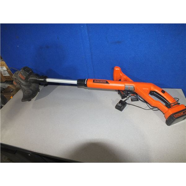Black & Decker Electric Weed Eater w/ Charger