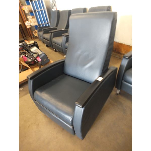 Recliner Chair On Wheels