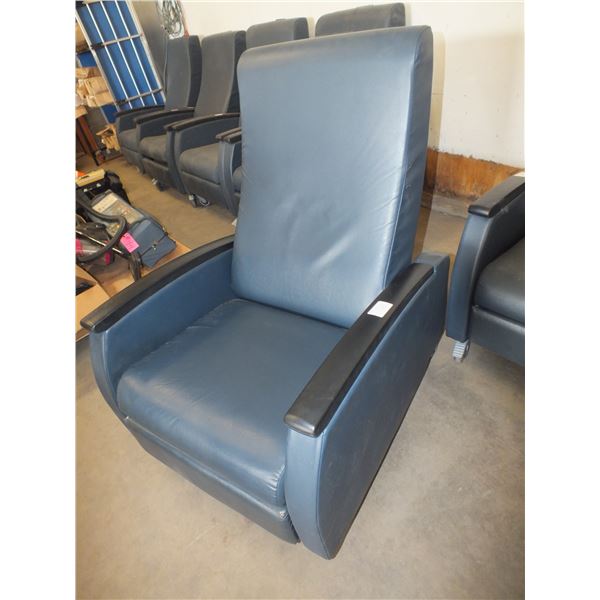 Recliner Chair On Wheels