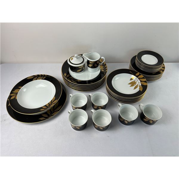 Mikasa "Gold Leaf Black" Fine China Set
