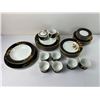 Image 1 : Mikasa "Gold Leaf Black" Fine China Set
