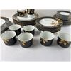 Image 5 : Mikasa "Gold Leaf Black" Fine China Set