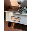 Image 5 : Singer Sewing Machine Table