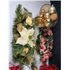 Image 4 : Wreaths & Centerpieces
