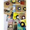 Image 2 : Record Lot Featuring Elvis Presley