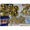 Image 4 : Christmas Ornaments & Decor