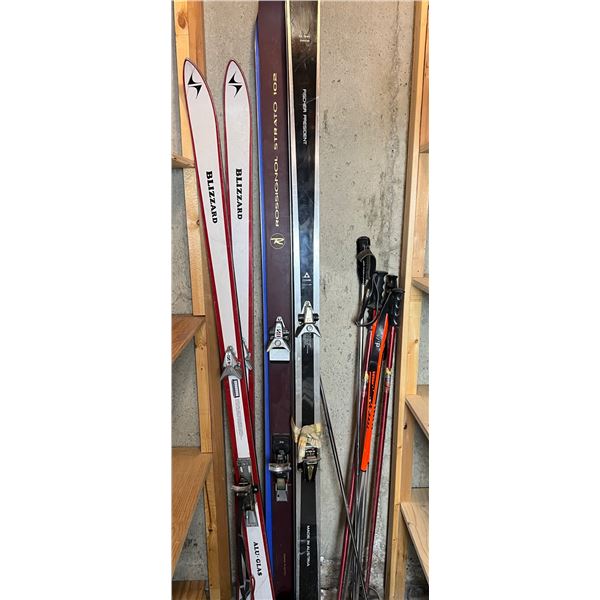 Skiing Lot