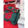 Image 4 : Christmas Linens and Kitchenware