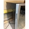 Image 3 : Danby Bar Fridge