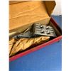 Image 5 : Oil Seals & Ridge Reamer