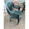 Image 5 : Patio Table and Chairs