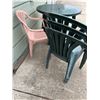 Image 6 : Patio Table and Chairs