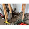 Image 6 : Lawn and Garden Tools