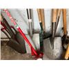 Image 7 : Lawn and Garden Tools