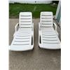 Image 1 : Plastic Loungers