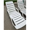 Image 2 : Plastic Loungers