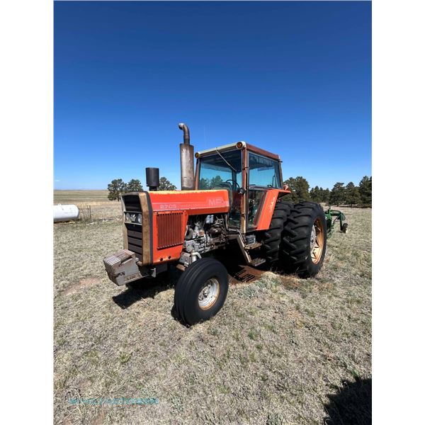 Massey Ferguson 2705