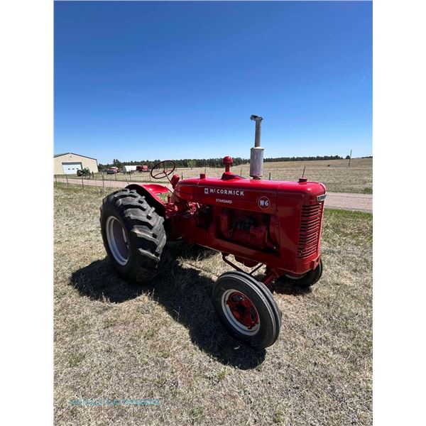 1941 IHC W-6 Standard