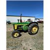 Image 2 : John Deere 820