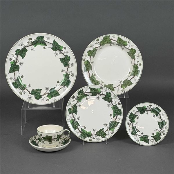 6-Piece Wedgwood Napoleon Ivy Pattern Place Setting