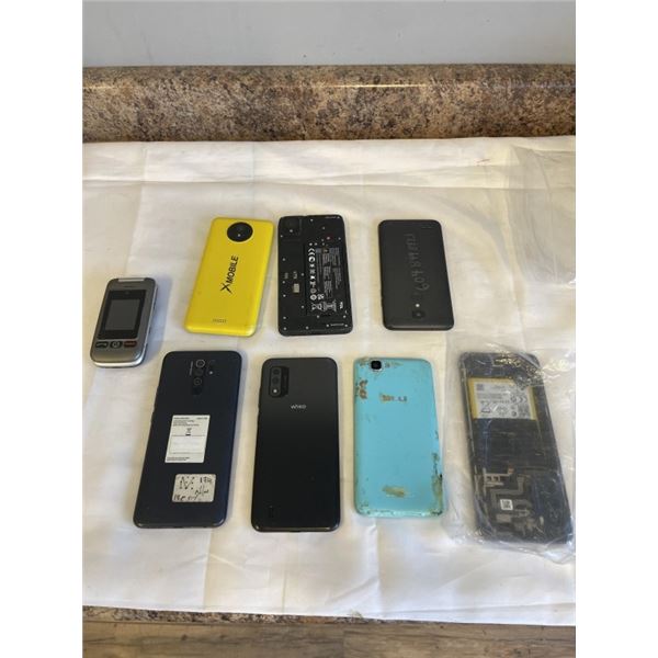 7 CELLPHONES INCLUDING 1 BLU, 1 WIKO 1 XMOBILE