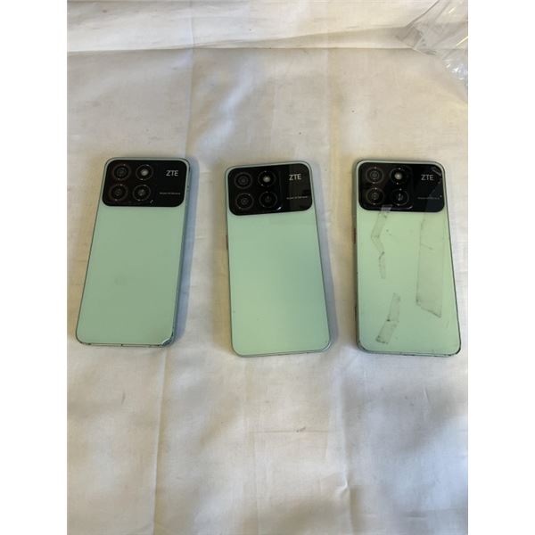 3 ZTE BLADE A 35 PHONES IN CLOVER GREEN