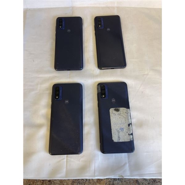 4 MOTOROLA G PURE SMARTPHONES