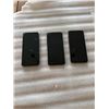 Image 2 : 3 SAMSUNG GALAXY SMARTPHONES - 2 A20S AND A90 5G