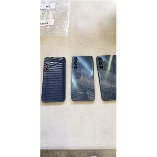 3 SAMSUNG GALAXY A16 SMARTPHONES