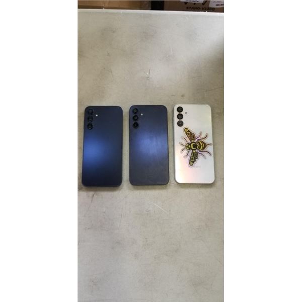 3 SAMSUNG GALAXY A15 SMARTPHONES