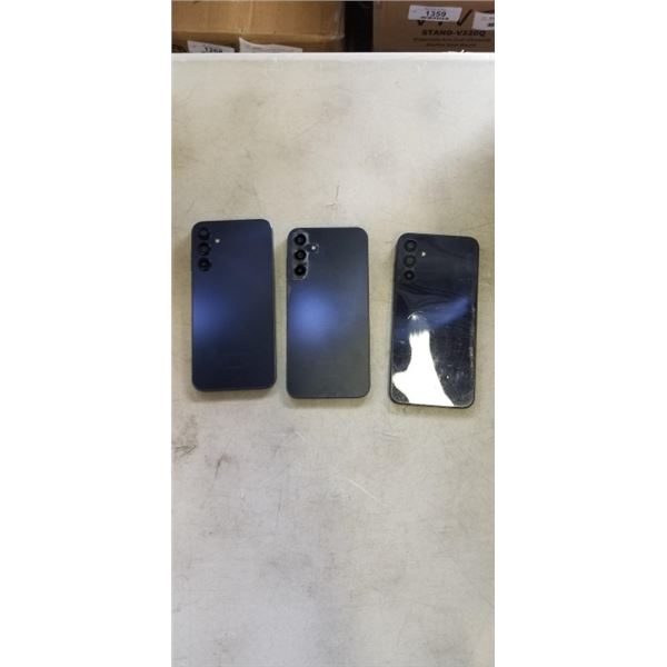 3 SAMSUNG GALAXY A15 SMARTPHONES