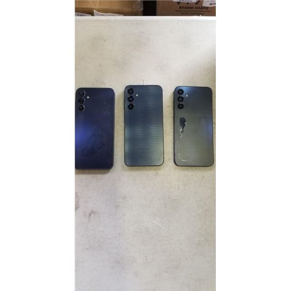 3 SAMSUNG GALAXY A15 SMARTPHONES
