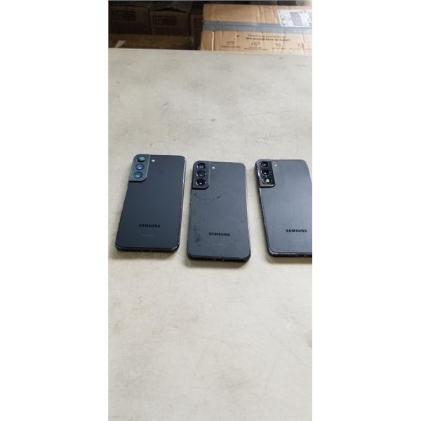 3 SAMSUNG GALAXY S22 SMARTPHONES