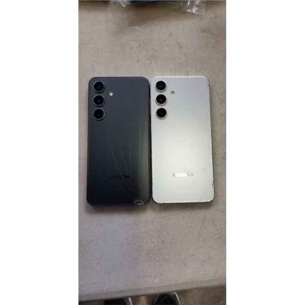 2 SAMSUNG GALAXY S24 SMARTPHONES