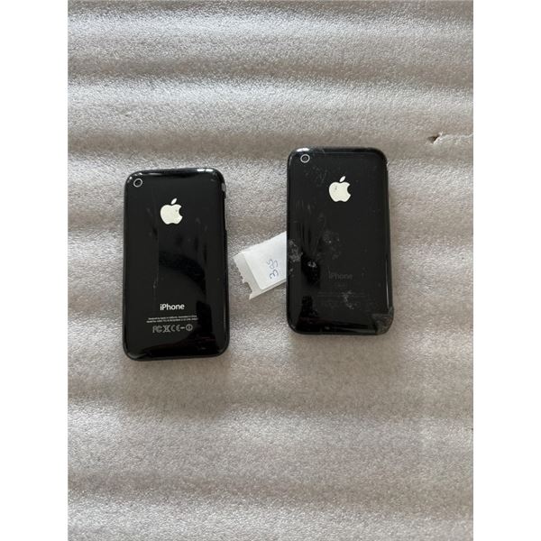 VINTAGE APPLE IPHONE 3G AND IPHONE 3GS PHONES