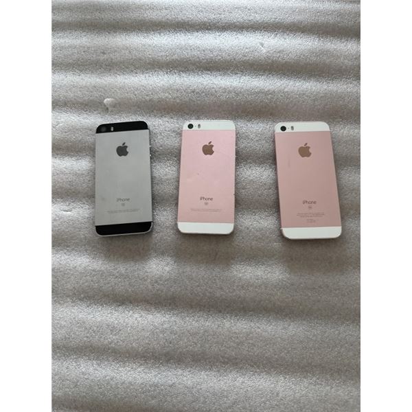 3 APPLE IPHONE 1ST GEN SE PHONES