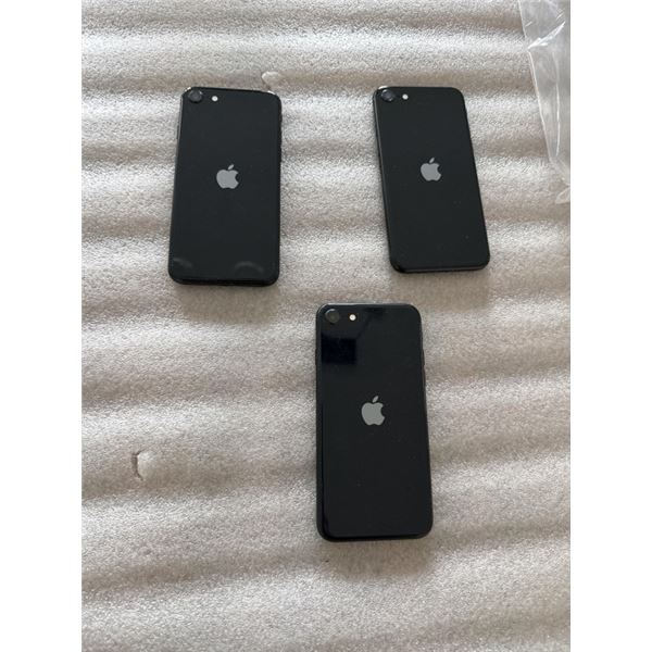 3  APPLE IPHONE SE 3RD GEN SMARTPHONES