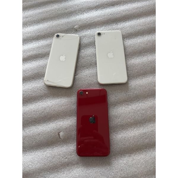 3  APPLE IPHONE SE 3RD GEN SMARTPHONES