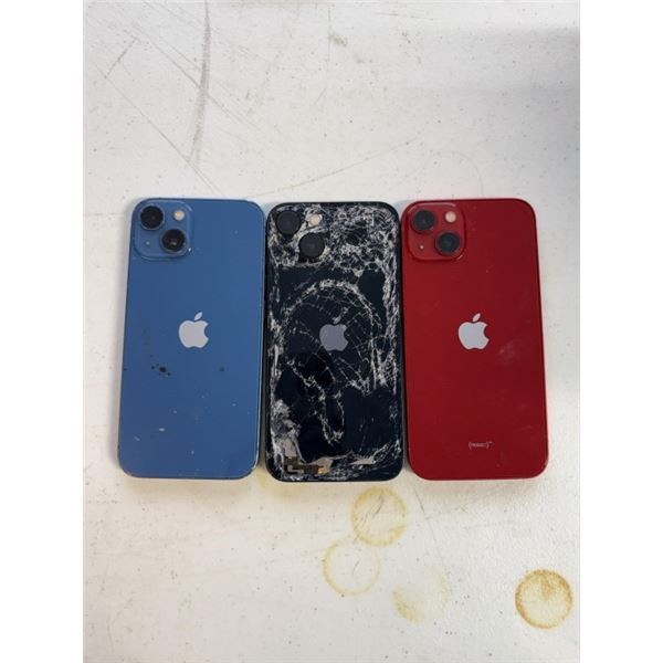 3 APPLE IPHONE 13 SMARTPHONES