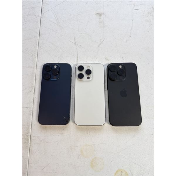 3 APPLE IPHONE 15 PRO SMARTPHONES