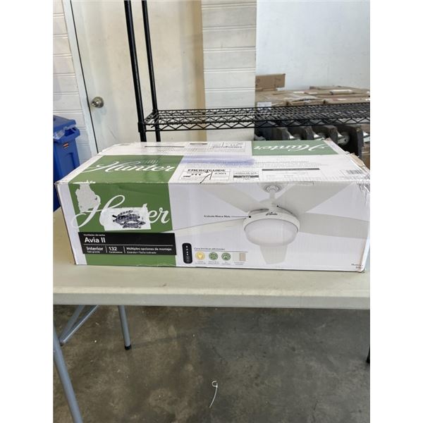 AS NEW HUNTER AVIA II INDOOR 52 INCH CEILING FAN