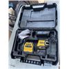 Image 1 : DEWALT LASER LEVEL IN CASE - WORKING
