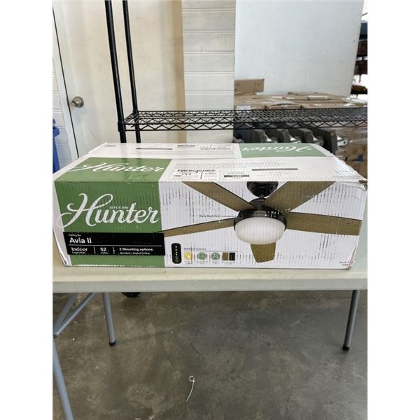 AS NEW HUNTER AVIA II INDOOR 52 INCH CEILING FAN